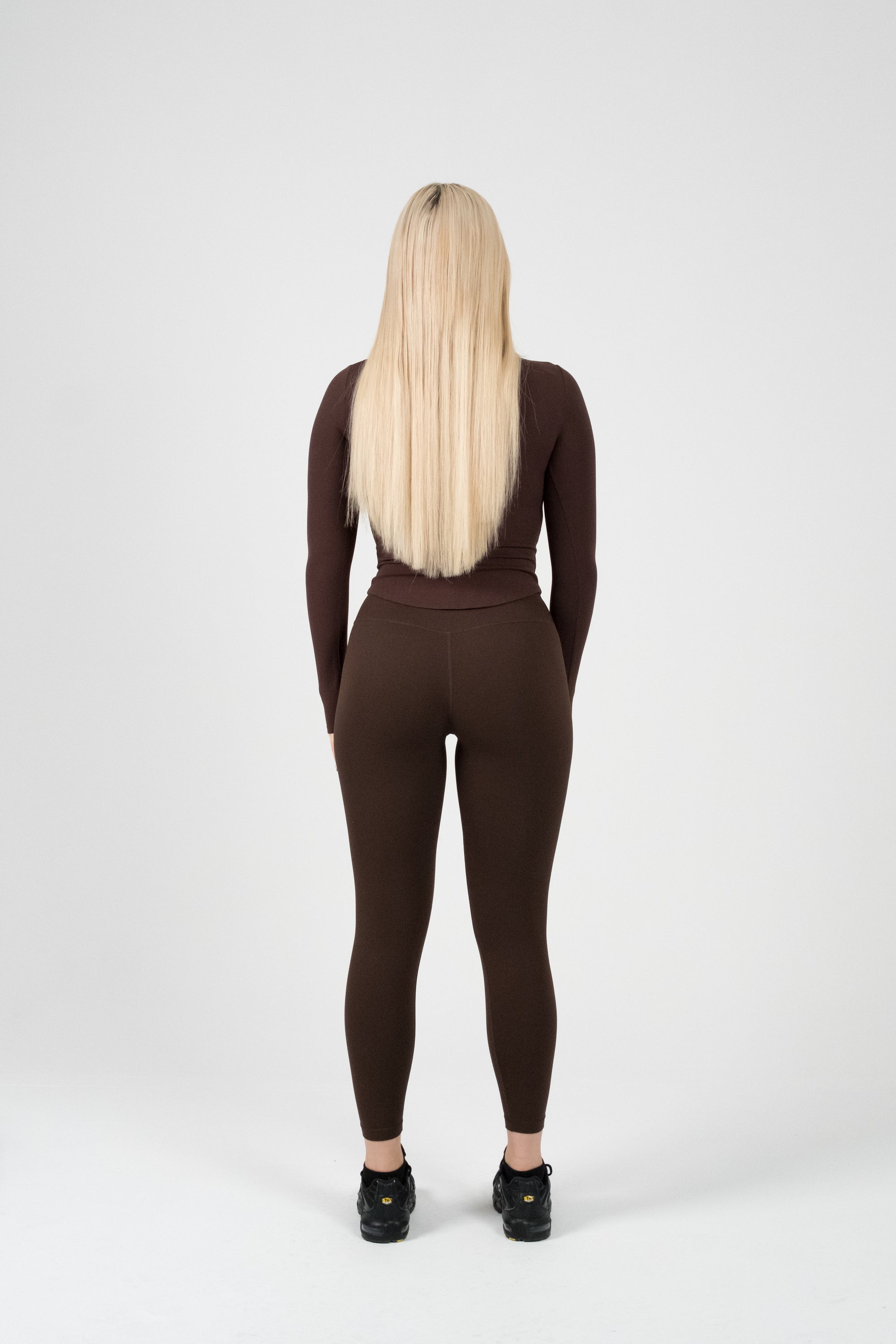 V LONGSLEEVE MAHOGANY