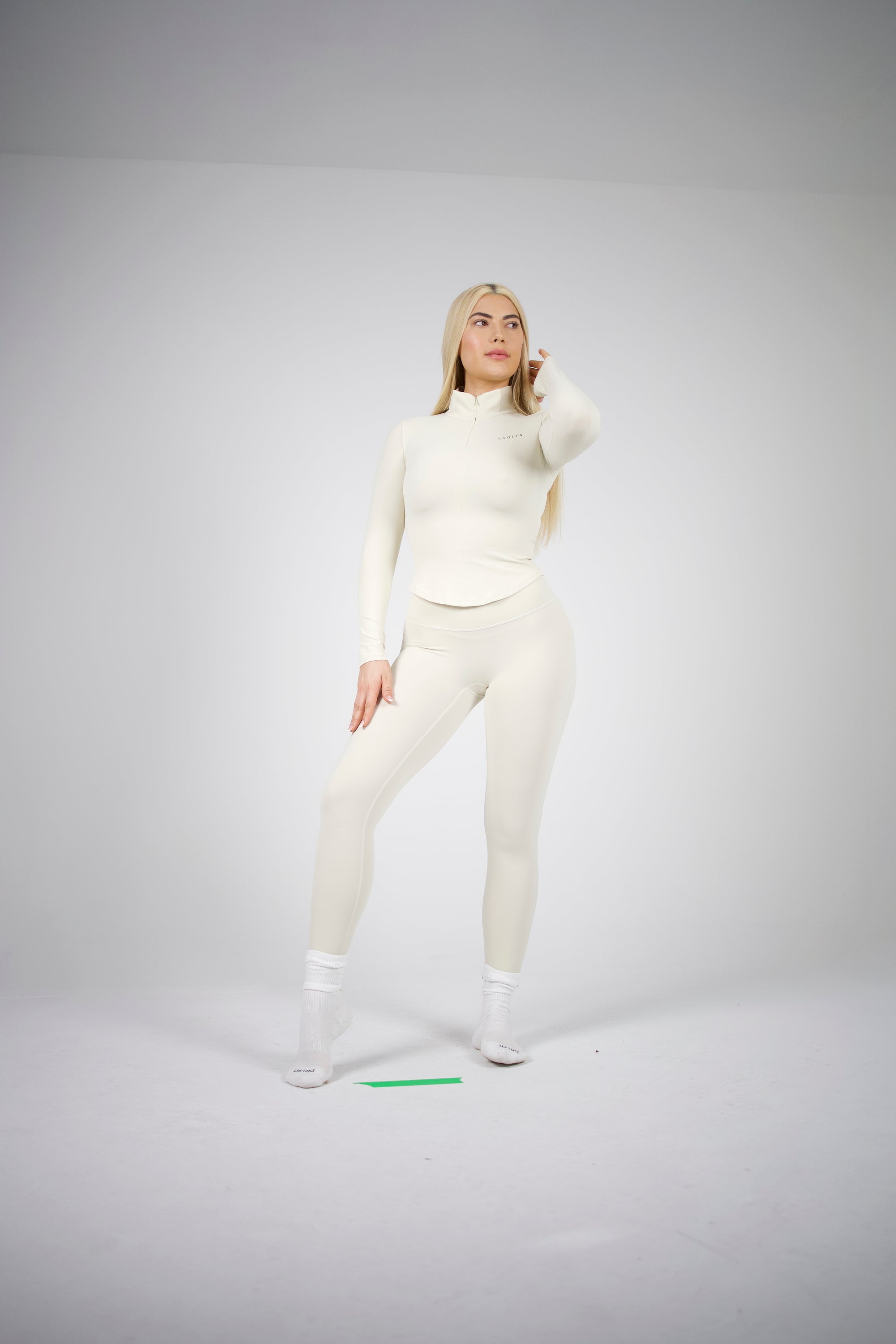 V LONGSLEEVE DE LECHE