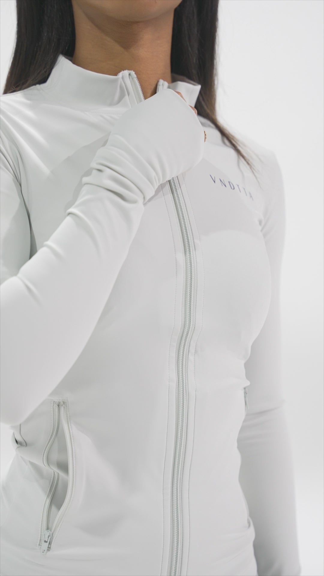 V CLOUD WHITE LONG SLEEVE